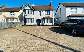 Hollybush Guest House